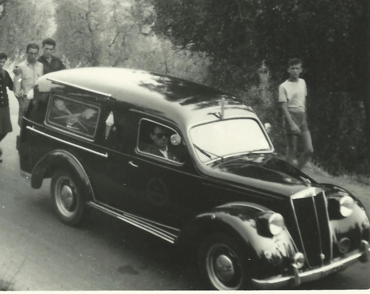 IL PRIMO AUTOFUNEBRE (a motore)  DELLA MISERICORDIA