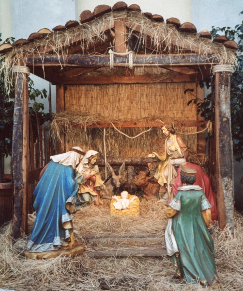 NELLA SANTA NOTTE RUBATO IL GESU' BAMBINO DA UNO DEI PRESEPI DELLA MISERICORDIA di BORGO A MOZZANO.